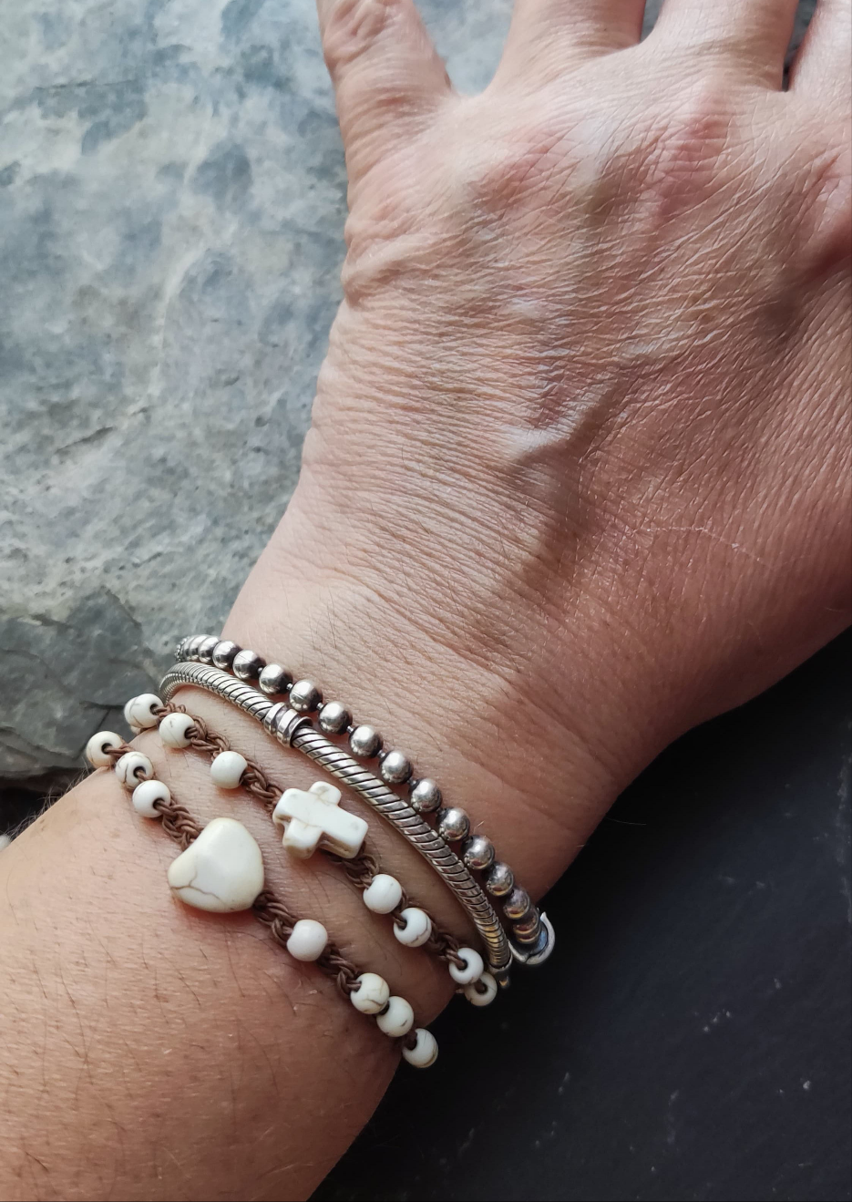 Pack de 3 Pulseiras ajustáveis de howlita branca /Boho / Praia