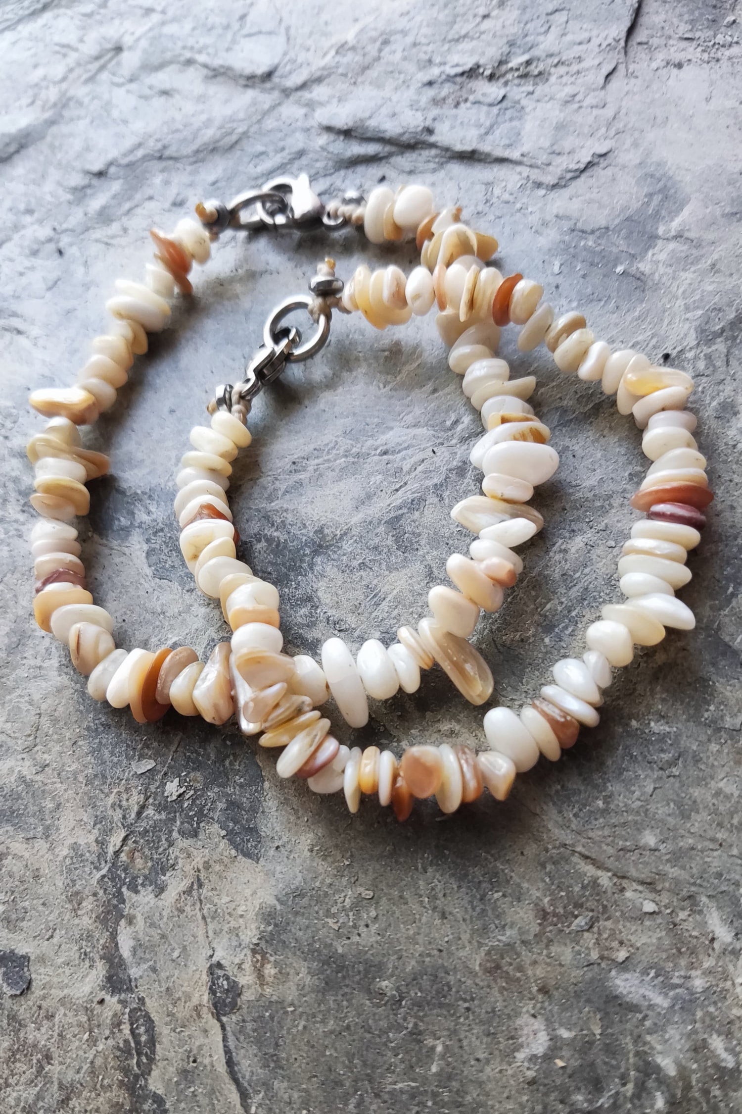Pulseira de lascas de concha/Praia/Boho