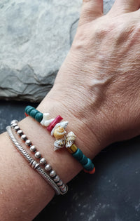 Pulseira de missangas rústicas e búzios naturais/Boho/Praia