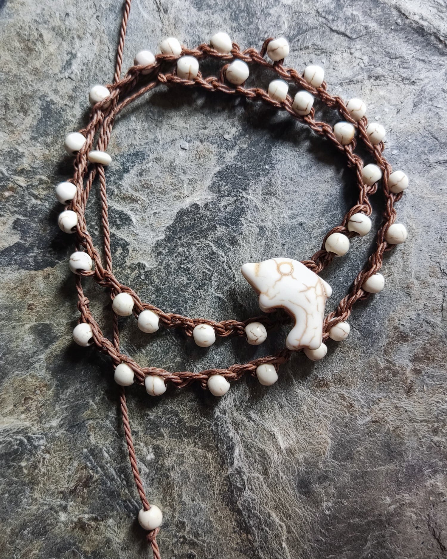 Pulseira minimalista de 2 voltas com golfinho
