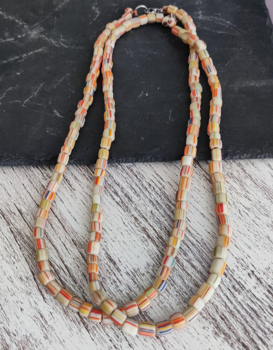 Colares de contas de vidro listradas/Boho