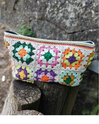 Nécessaire feita à mão em crochet